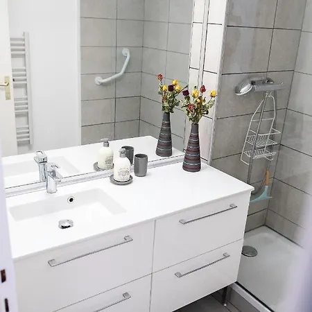 Lorraine Apartment Mantes-la-Jolie