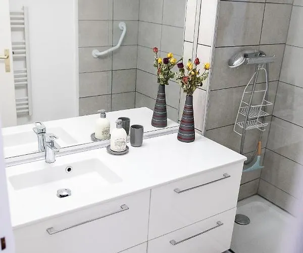 Lorraine Apartment Mantes-la-Jolie
